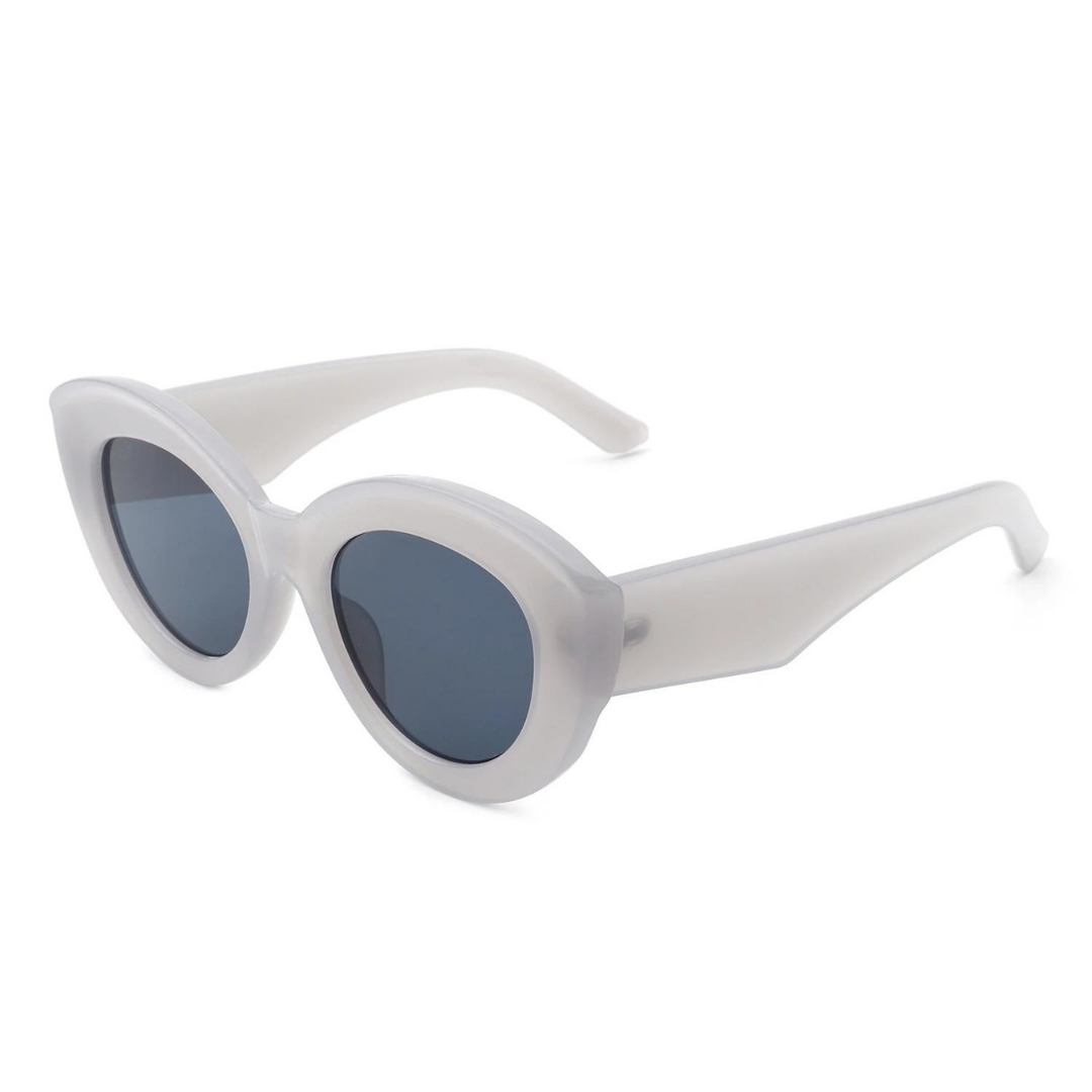 Retro Bulky Cat Eye Sunglasses With Leather